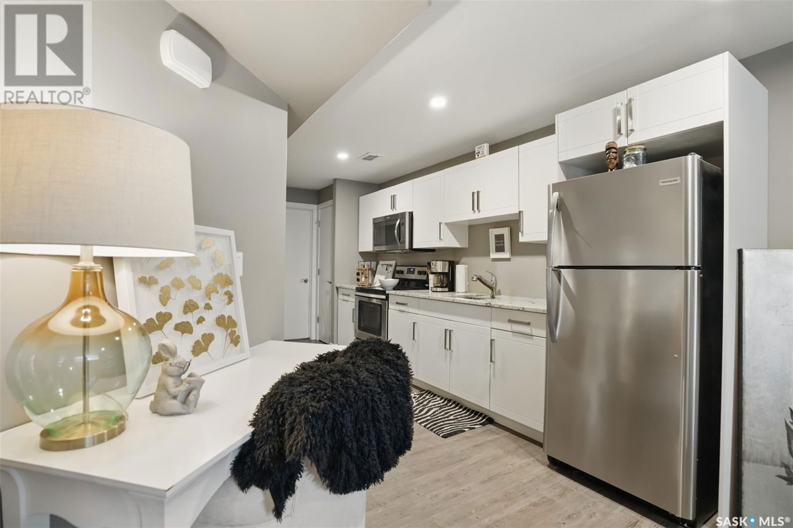 1419 ALEXANDRA AVENUE Image 36