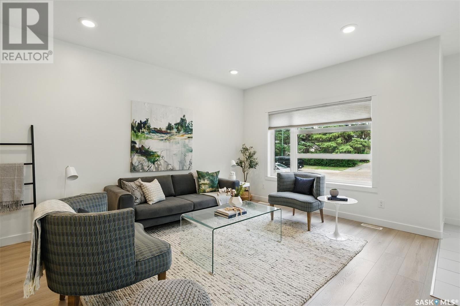 1419 ALEXANDRA AVENUE Image 4
