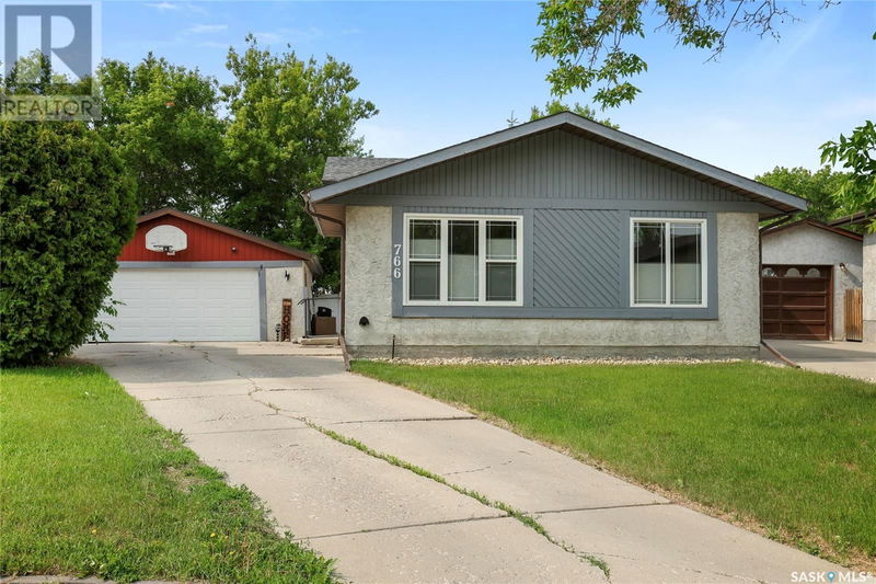766 Bard Crescent Regina, Saskatchewan