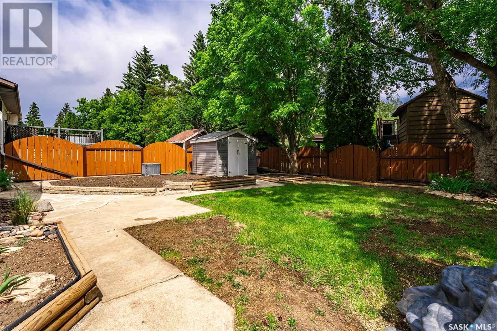 418 SILVERWOOD ROAD Image 37