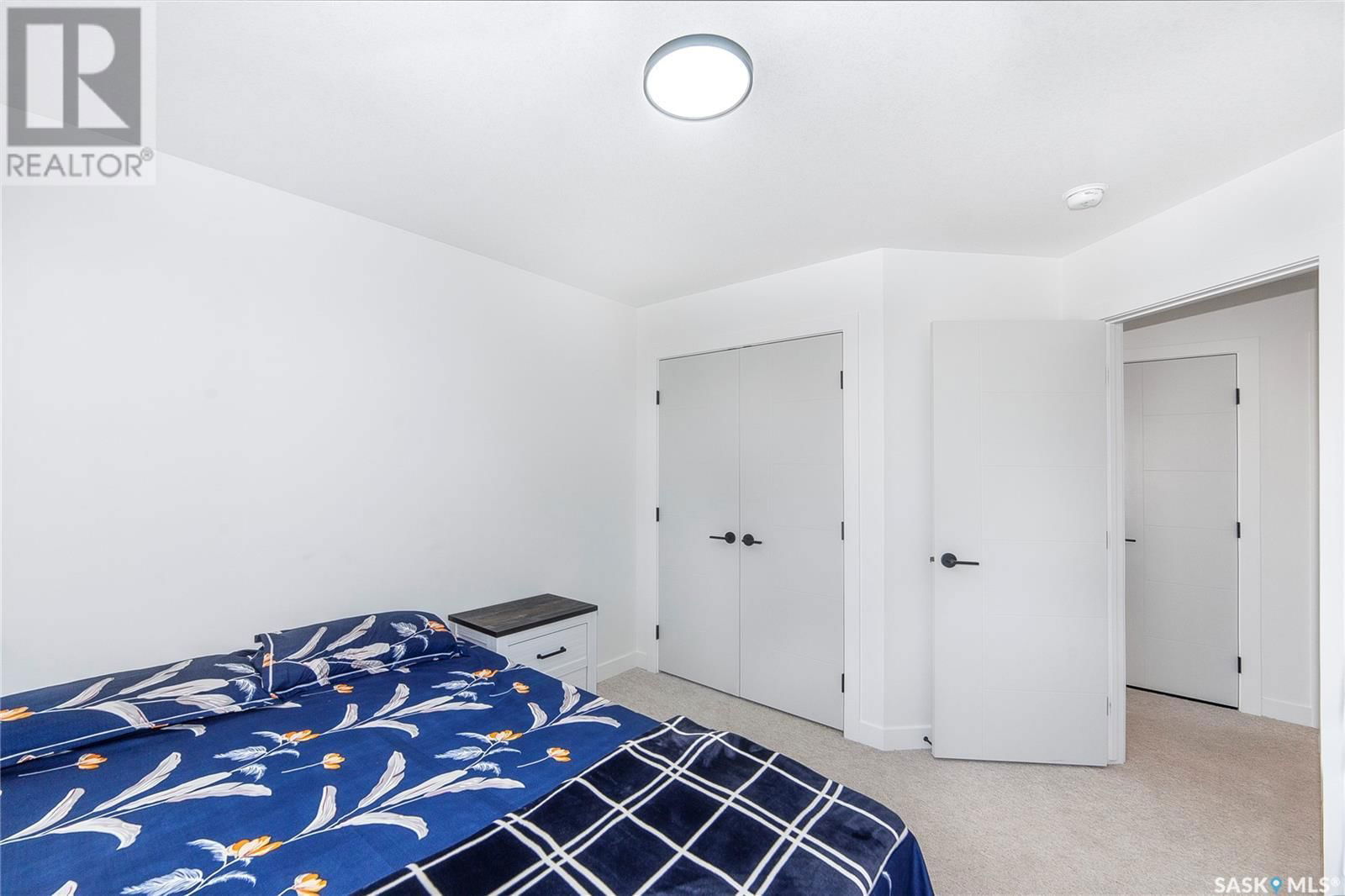 814 1ST AVENUE Image 27