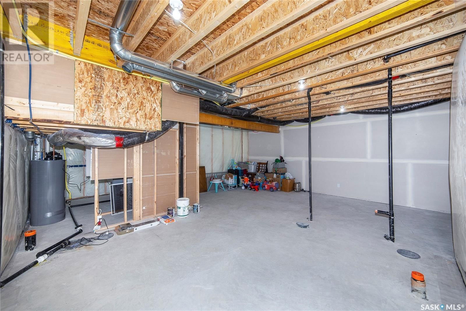 814 1ST AVENUE Image 34