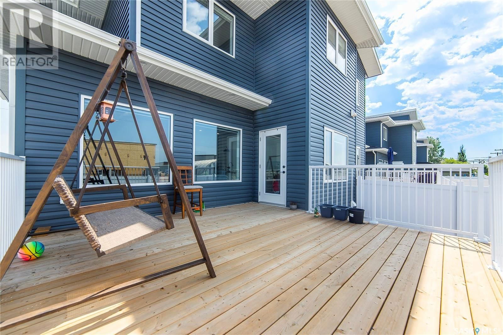 814 1ST AVENUE Image 37