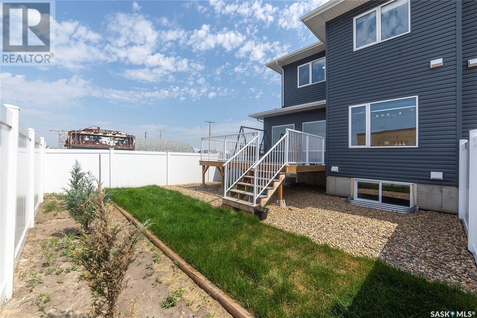 814 1ST AVENUE Image 39
