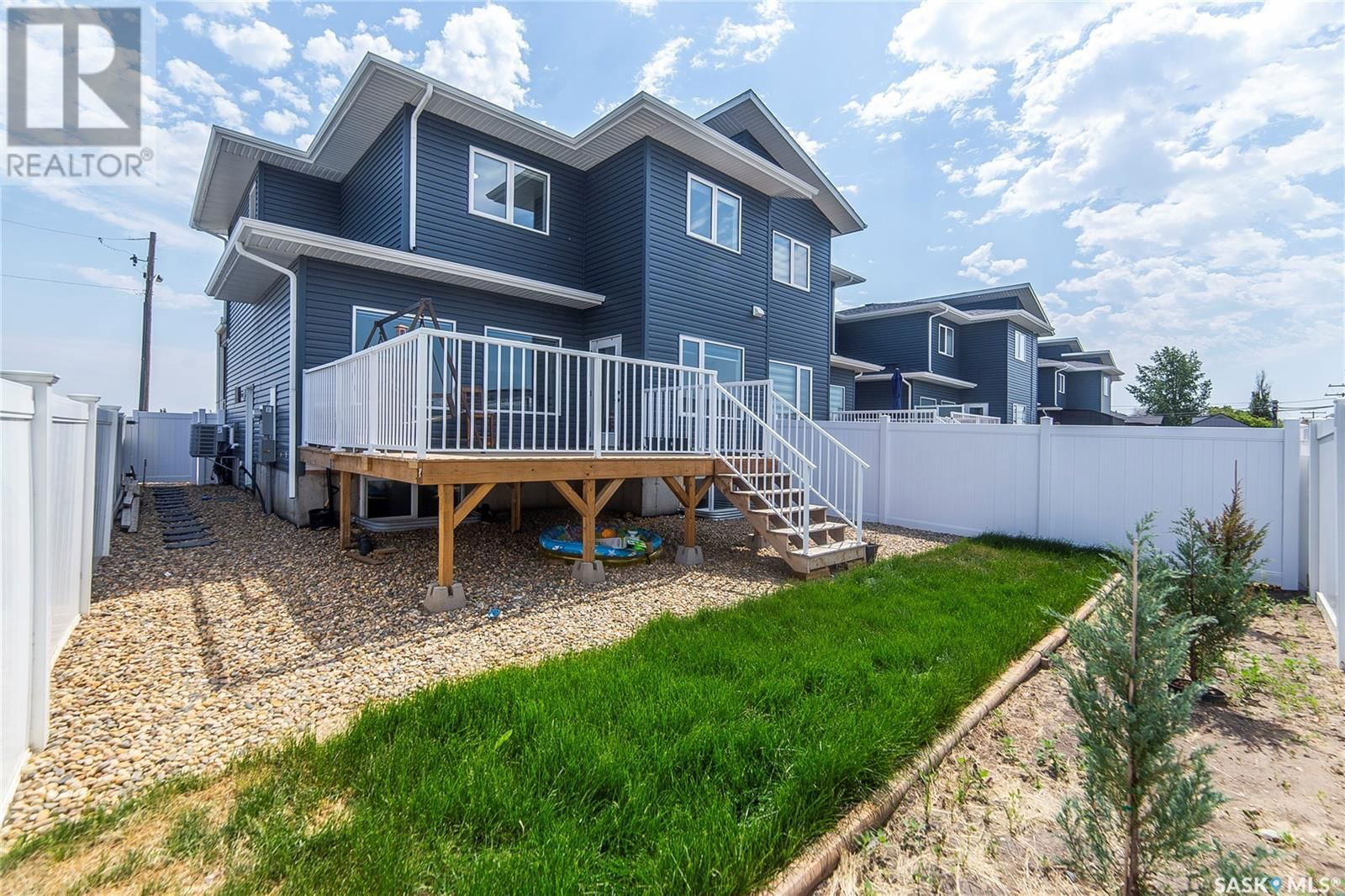 814 1ST AVENUE Image 40