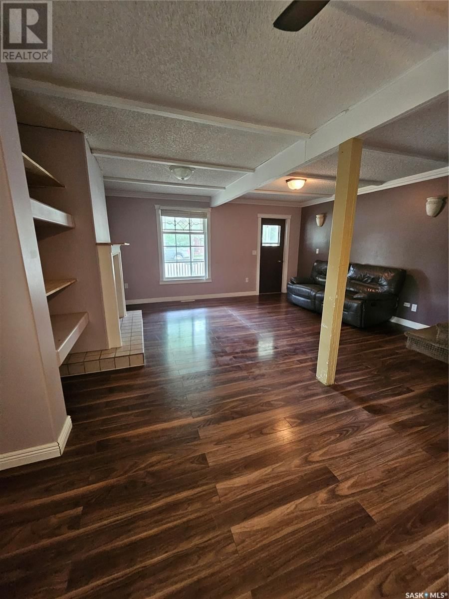 626 2ND STREET Image 14