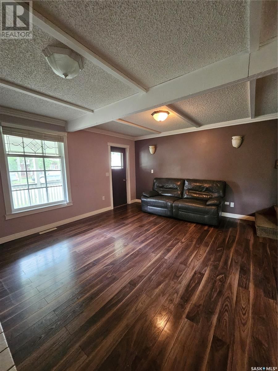 626 2ND STREET Image 15
