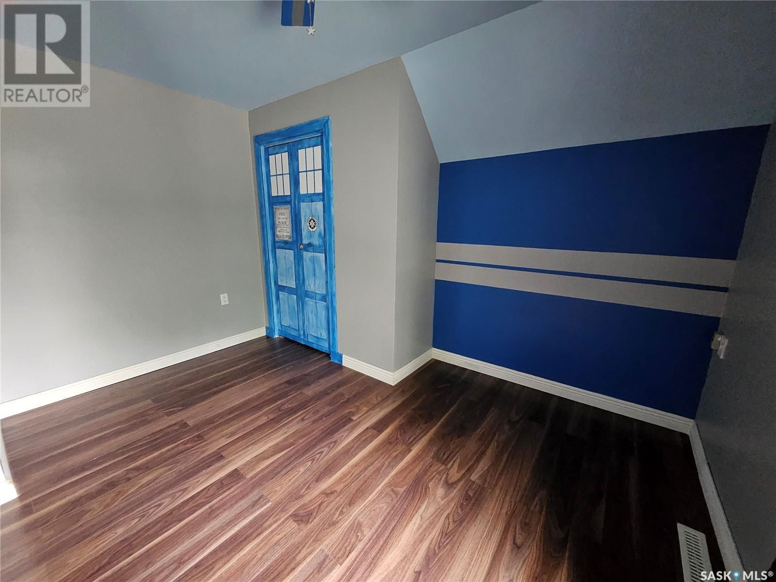 626 2ND STREET Image 21