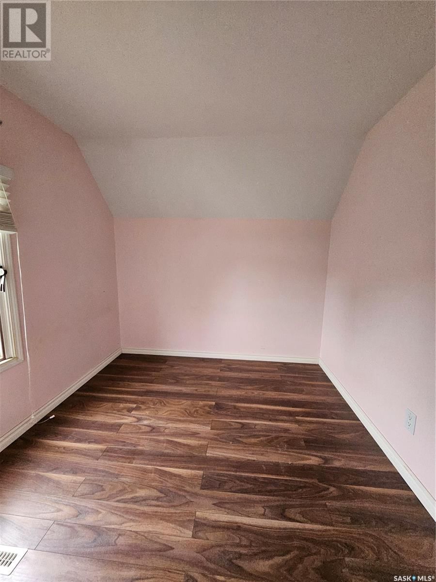 626 2ND STREET Image 25