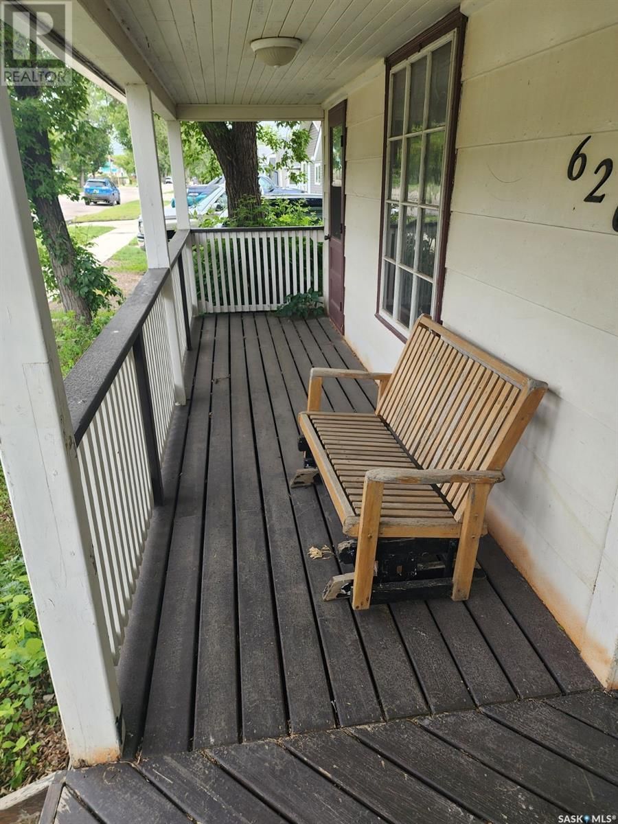 626 2ND STREET Image 3