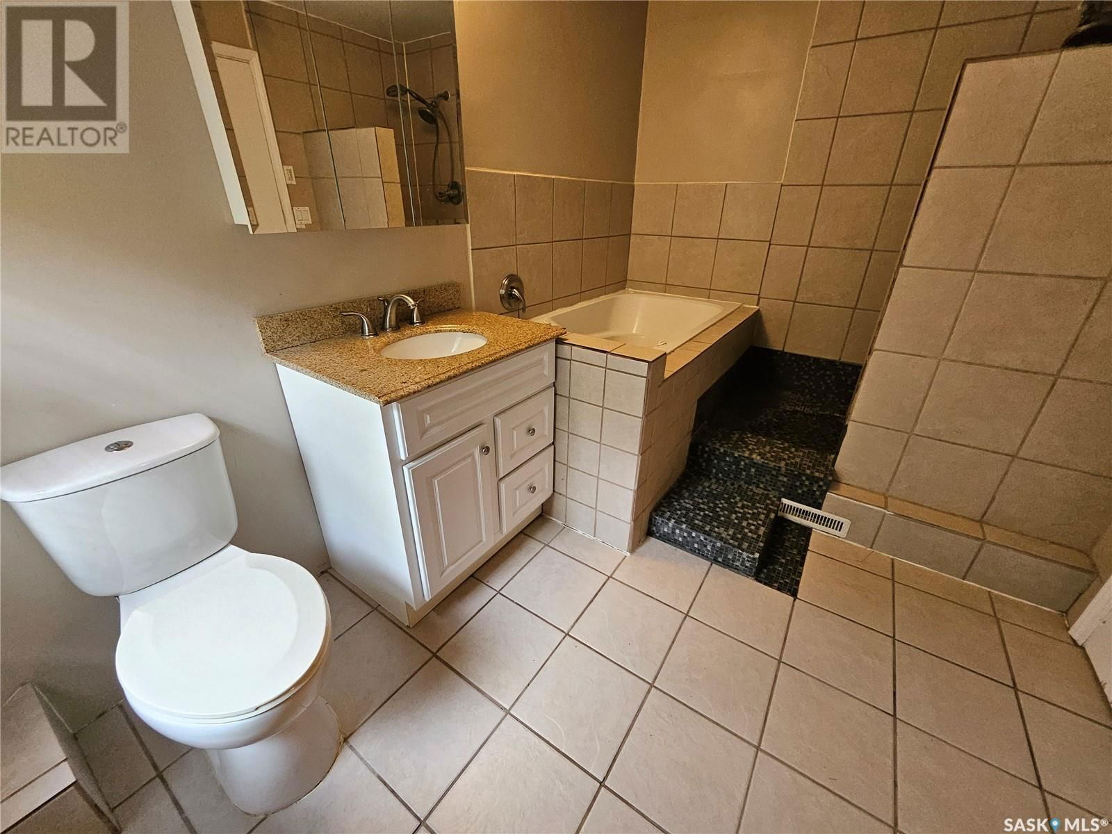 626 2ND STREET Image 34