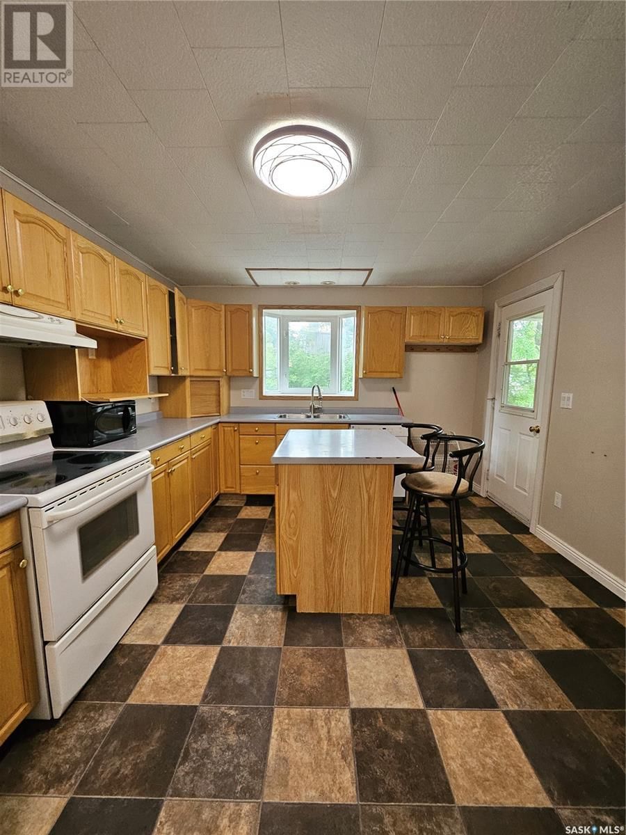 626 2ND STREET Image 8