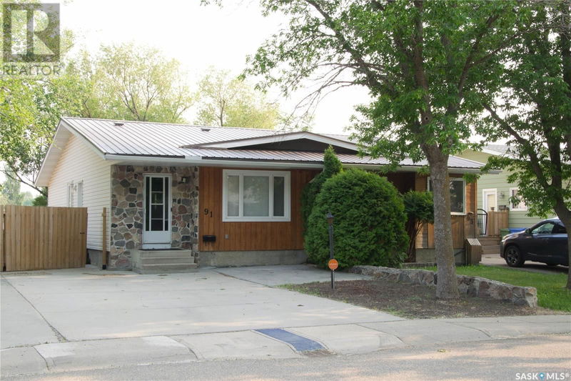 91 Church Drive Regina, Saskatchewan