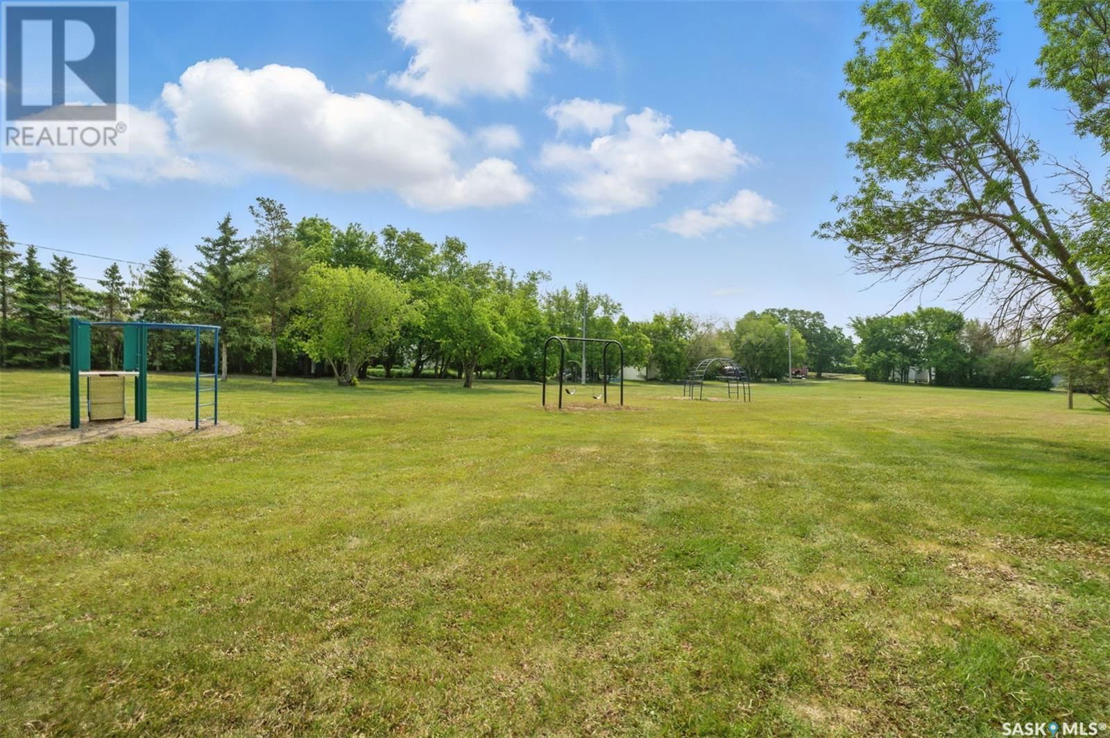745 GRID ROAD Image 32