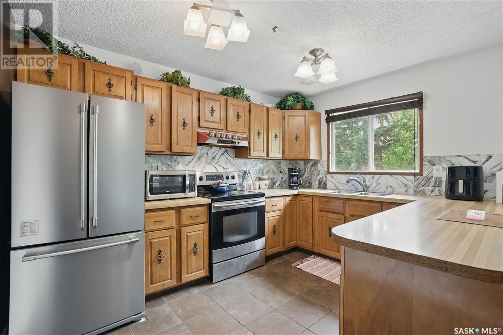 745 GRID ROAD Image 8