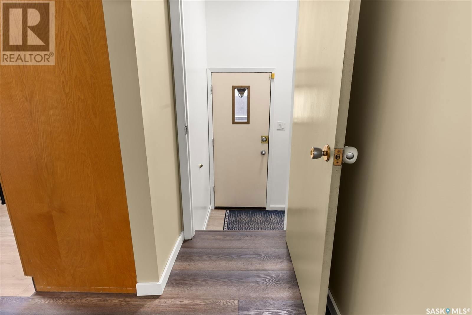 1335 KENT STREET Image 20