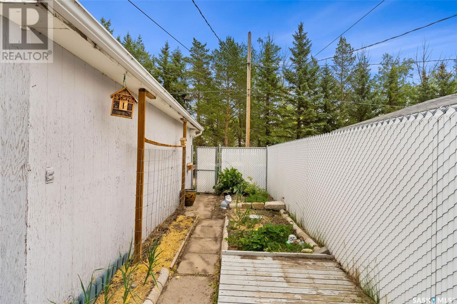 1335 KENT STREET Image 30