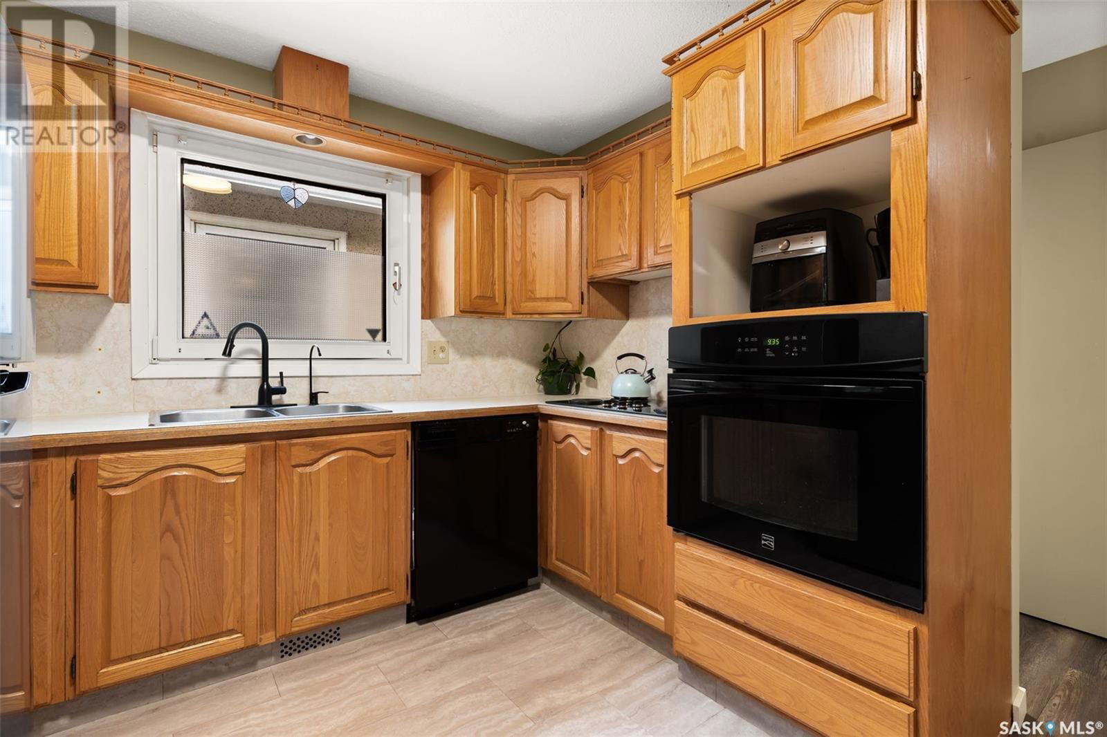 1335 KENT STREET Image 8