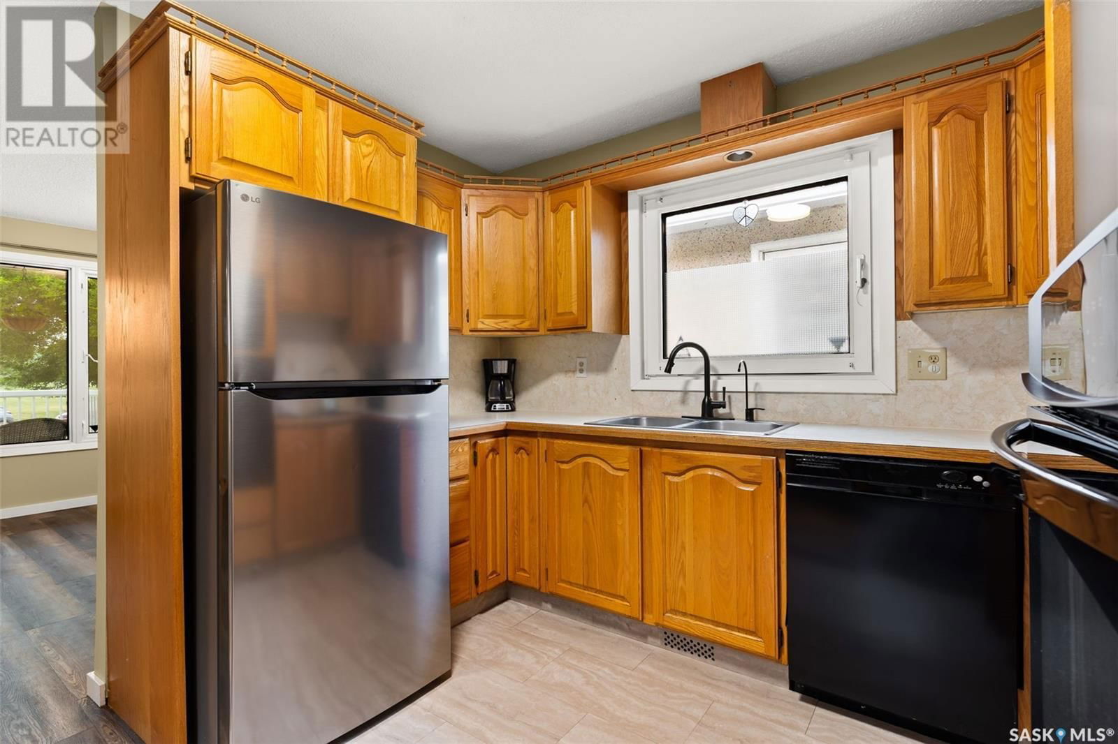 1335 KENT STREET Image 9