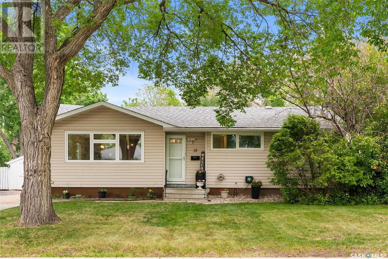 15 Hawthorne Crescent Regina, Saskatchewan