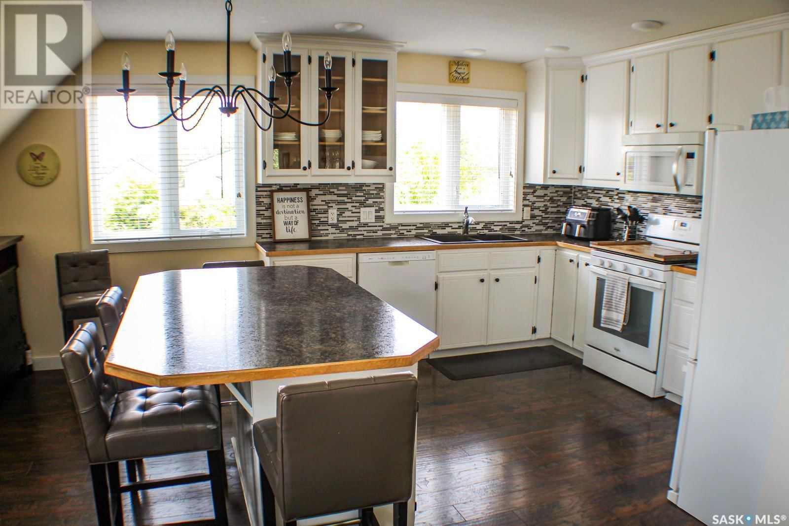110 BAILLIE ROAD Image 13