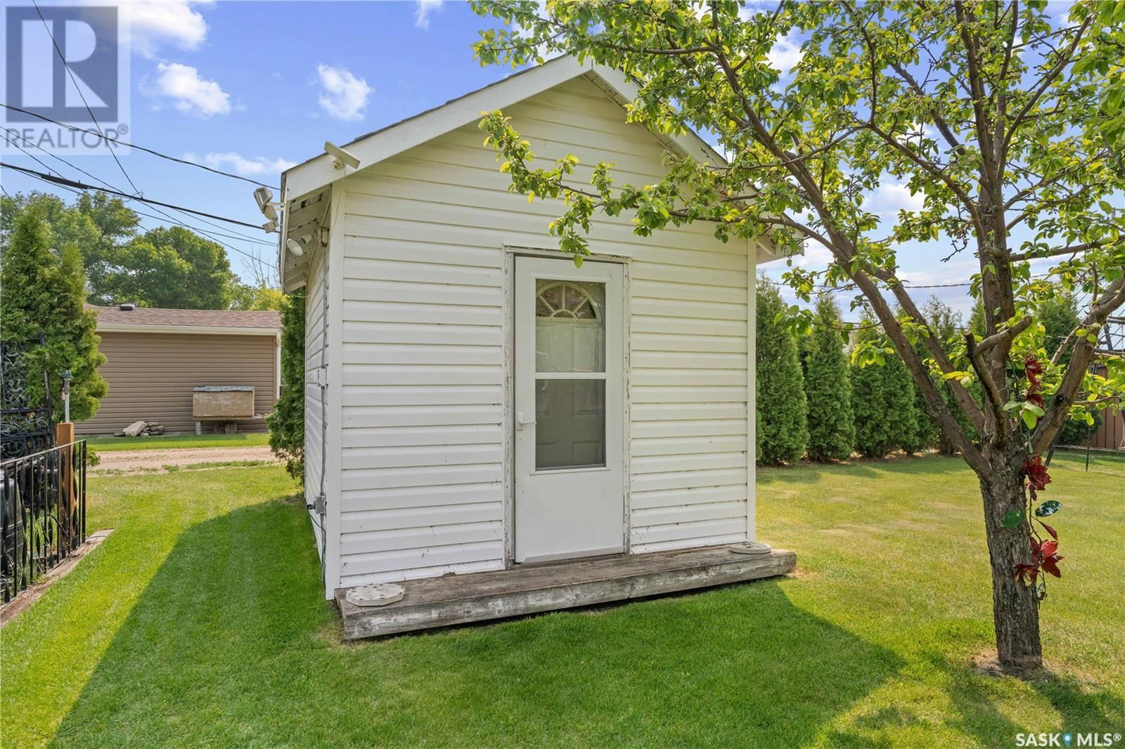 209 PATRICK STREET Image 32
