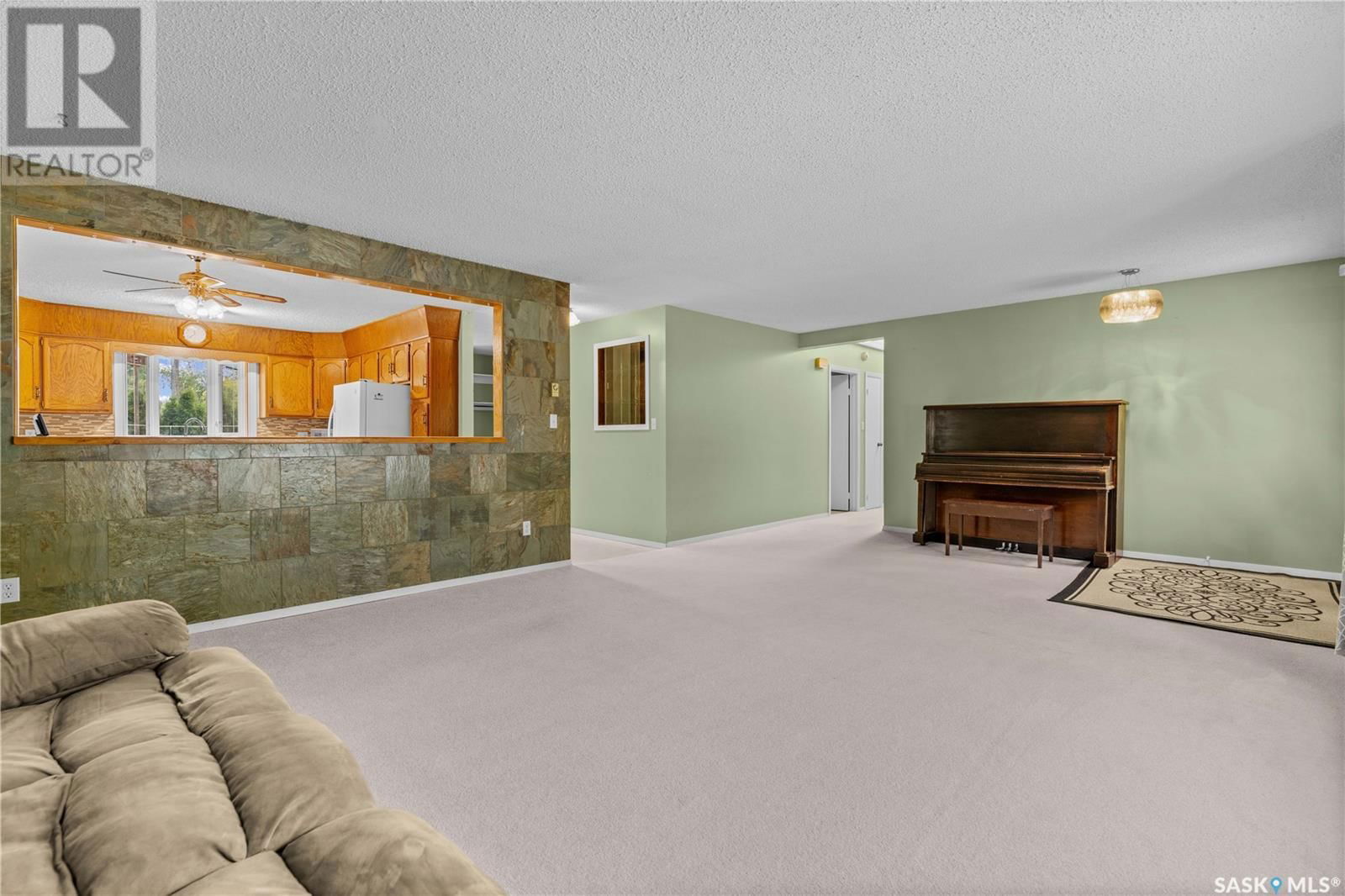 209 PATRICK STREET Image 6