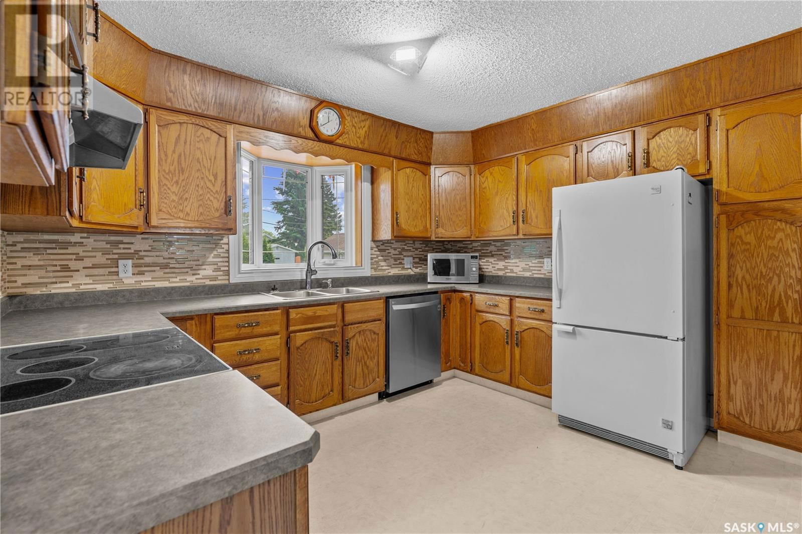 209 PATRICK STREET Image 7