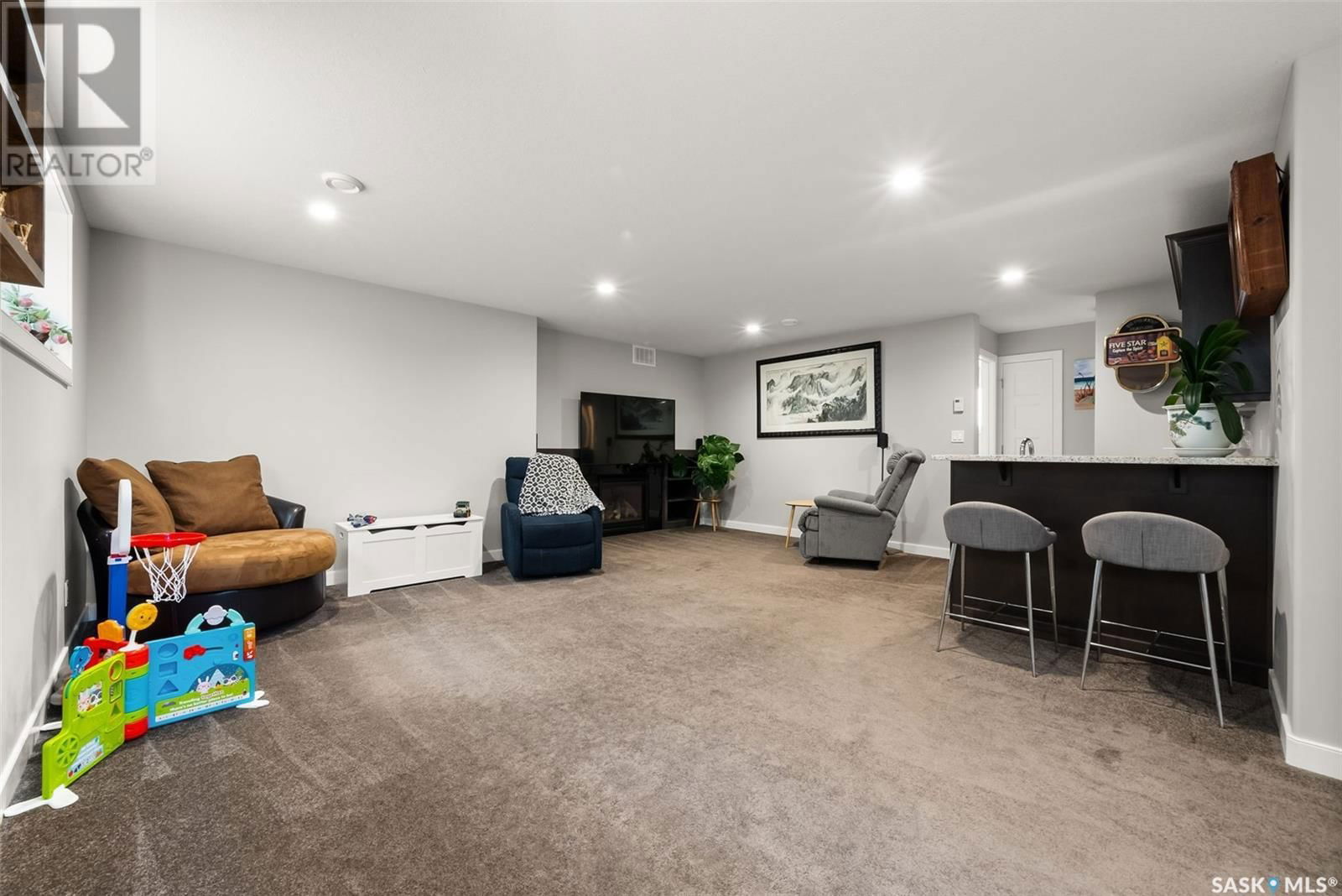 3945 SANDHILL CRESCENT Image 29