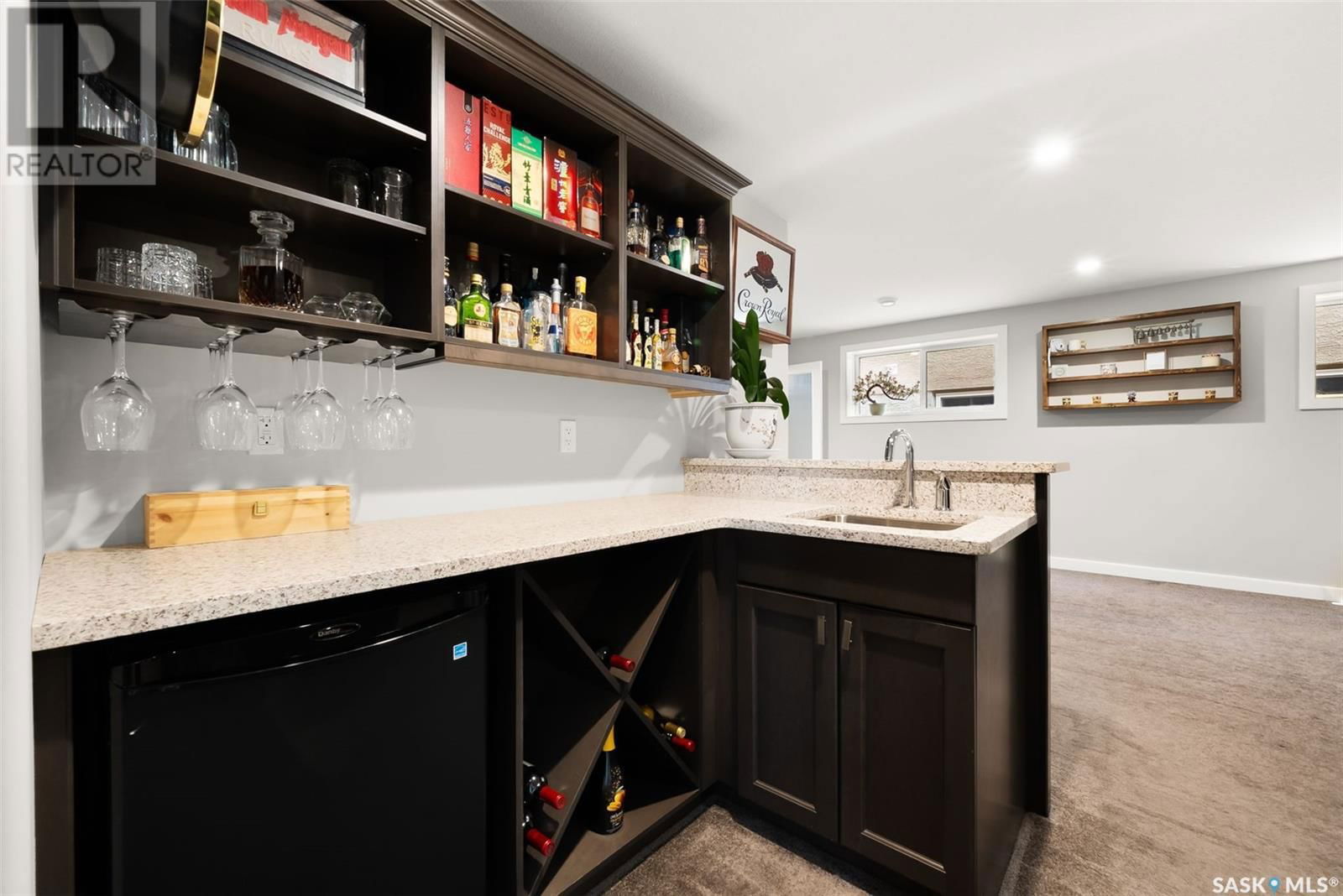 3945 SANDHILL CRESCENT Image 34