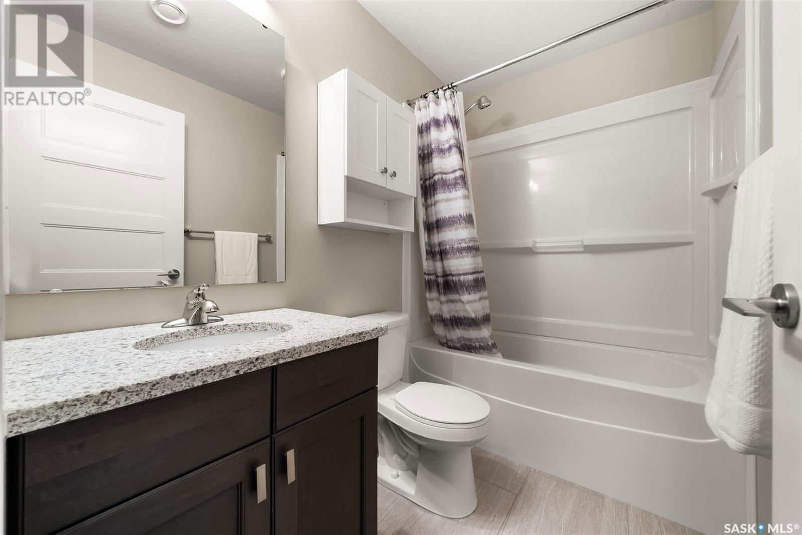3945 SANDHILL CRESCENT Image 36