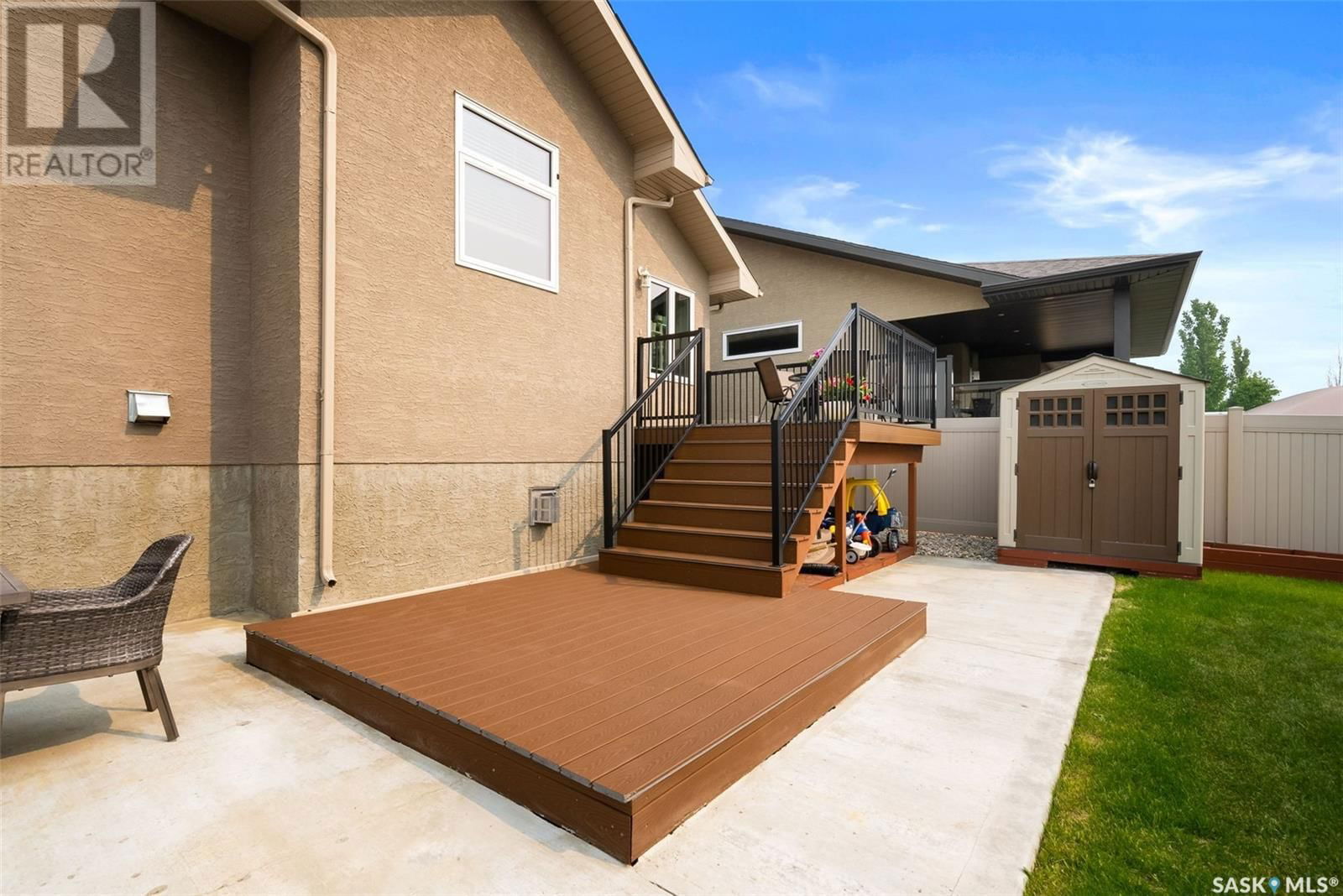3945 SANDHILL CRESCENT Image 44