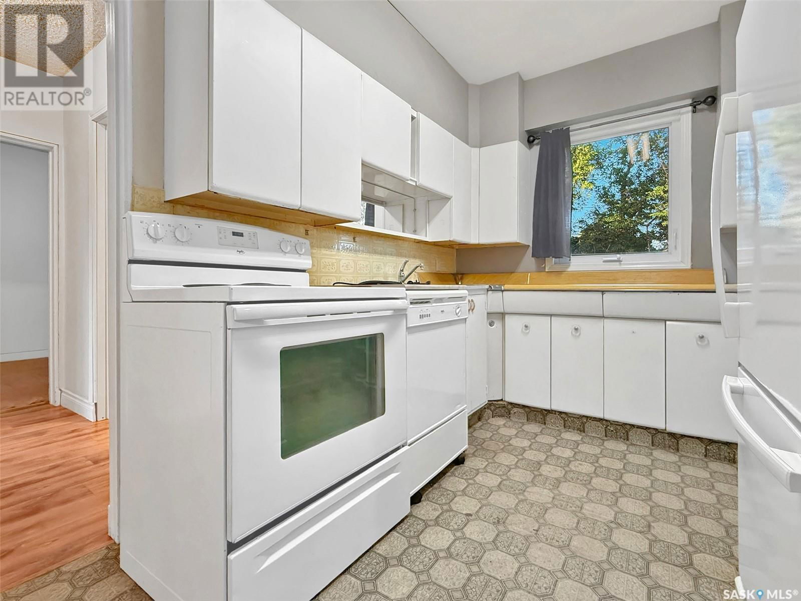 343 6TH AVENUE Image 3