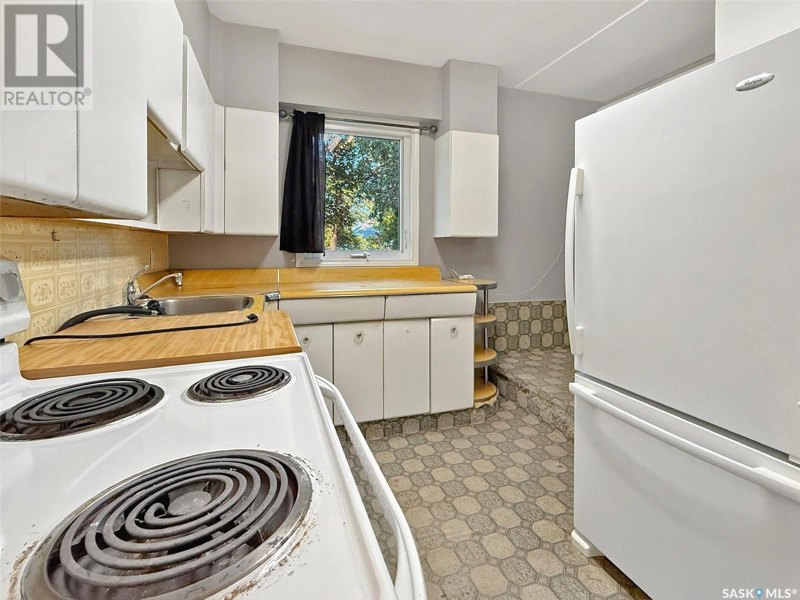 343 6TH AVENUE Image 4