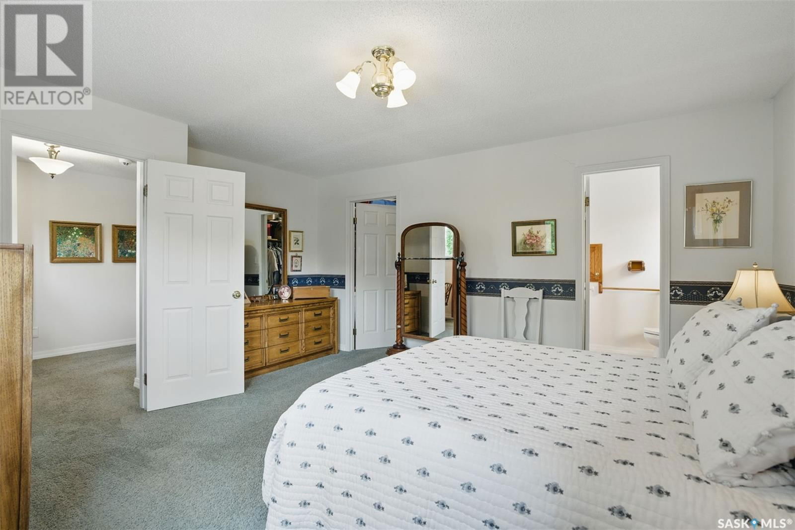 5052 7TH STREET Image 15