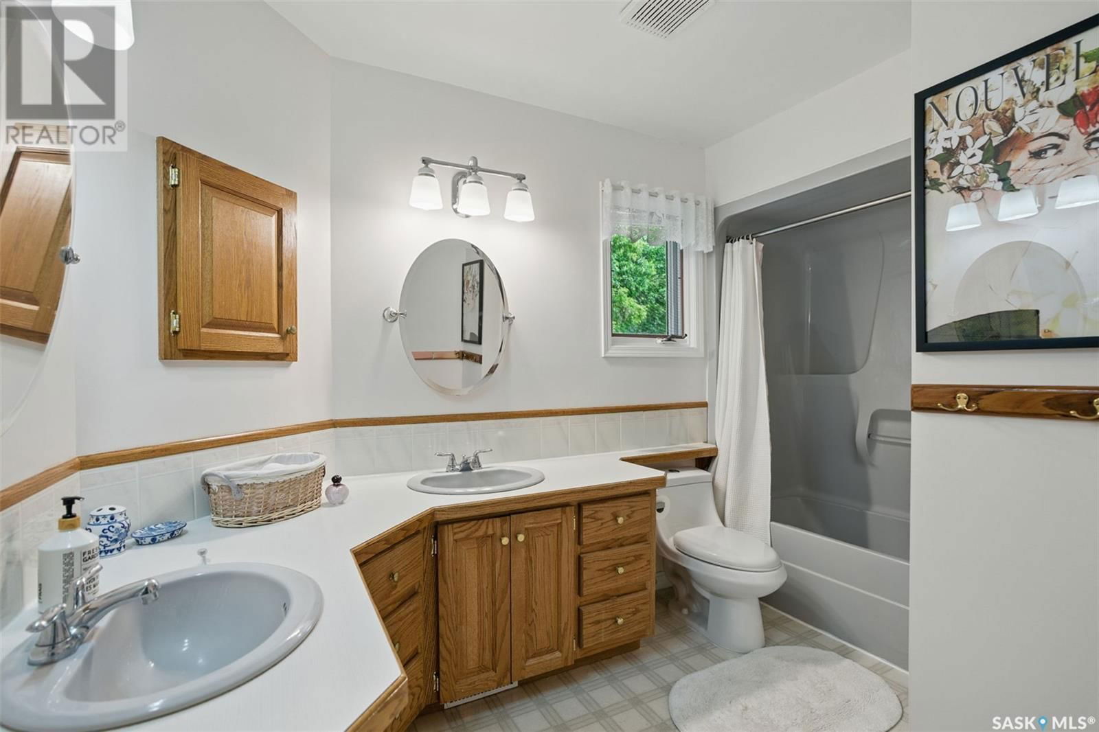 5052 7TH STREET Image 19