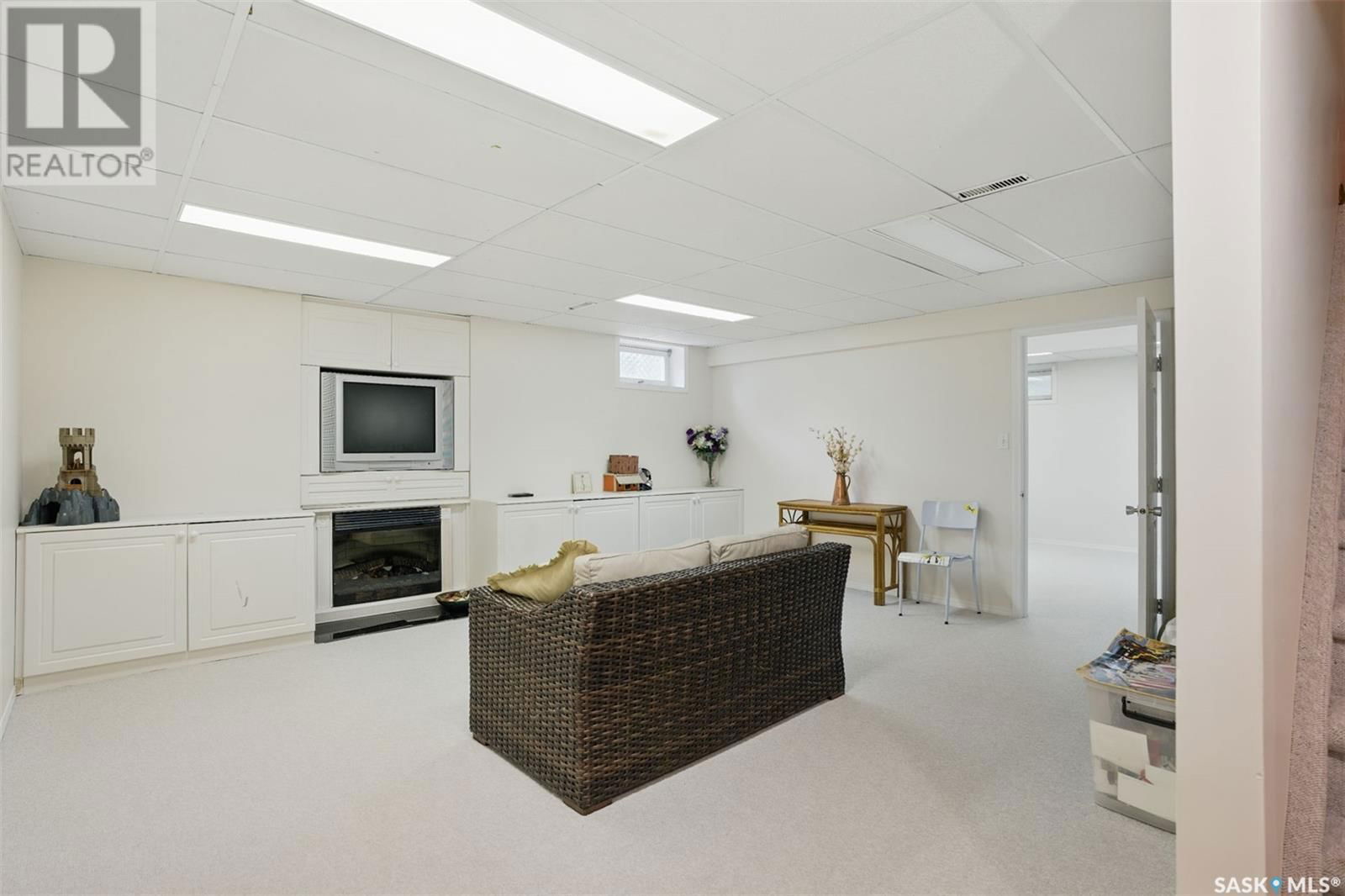 5052 7TH STREET Image 21