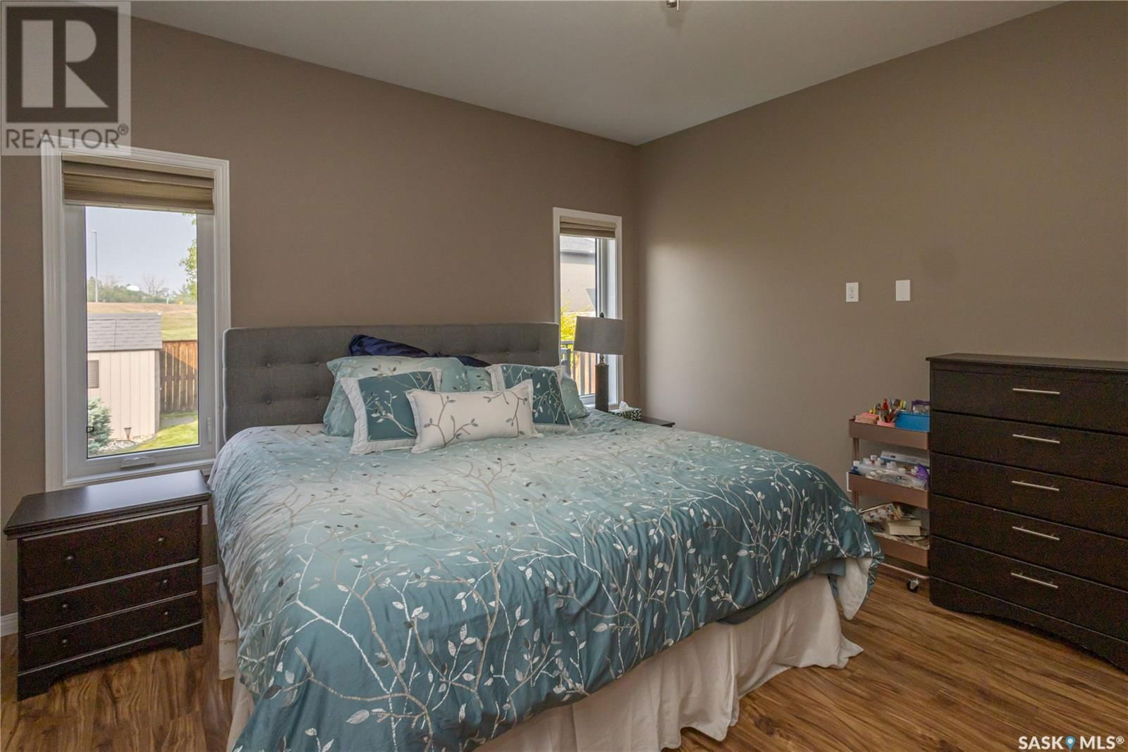 566 REMPEL MANOR Image 22