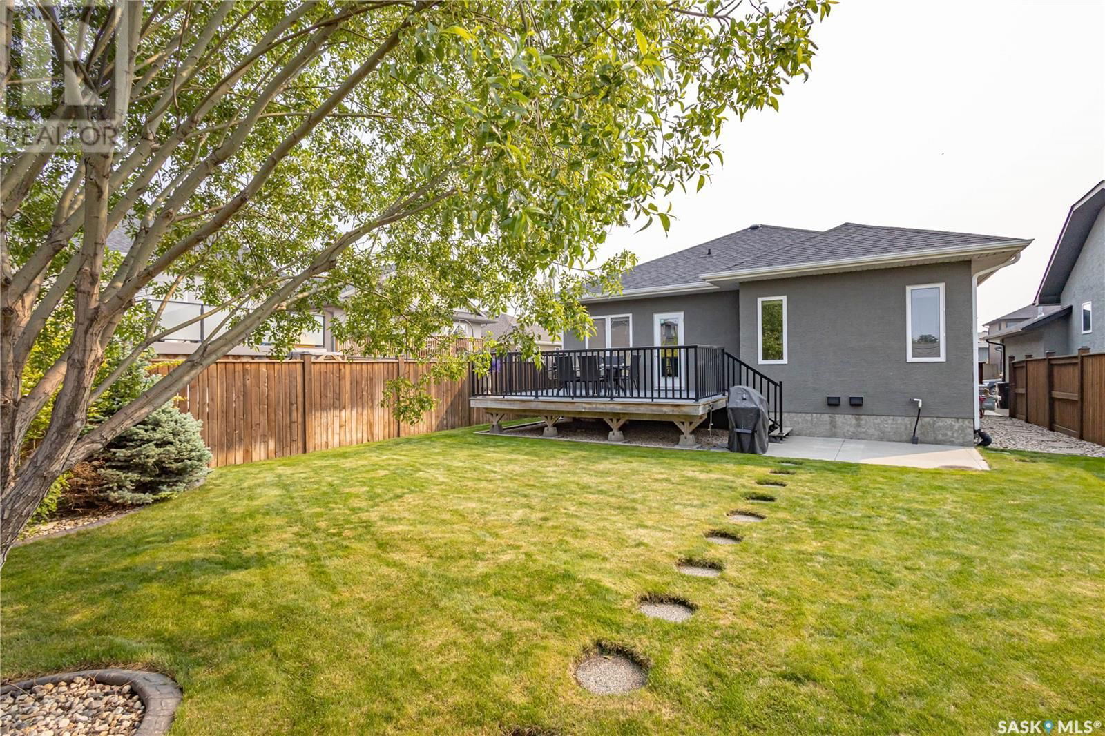 566 REMPEL MANOR Image 45