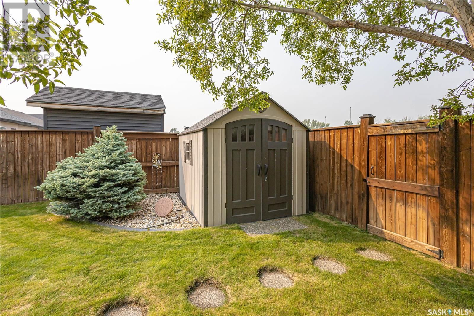 566 REMPEL MANOR Image 46