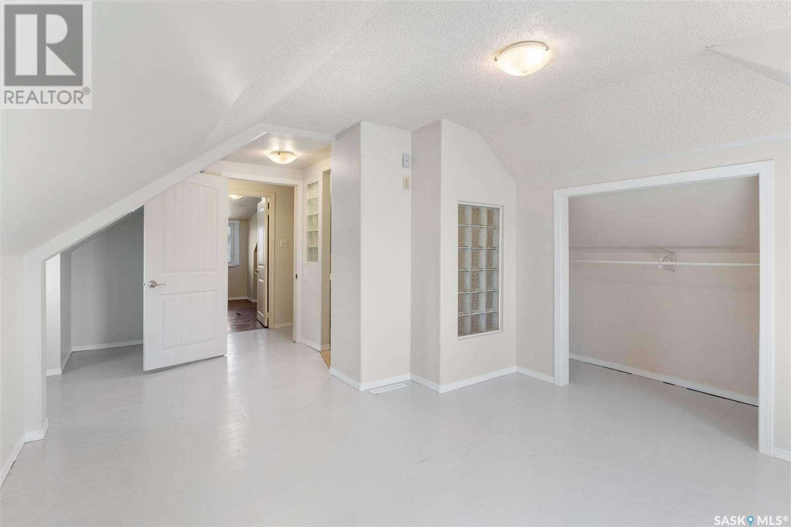 204 4TH AVENUE Image 25