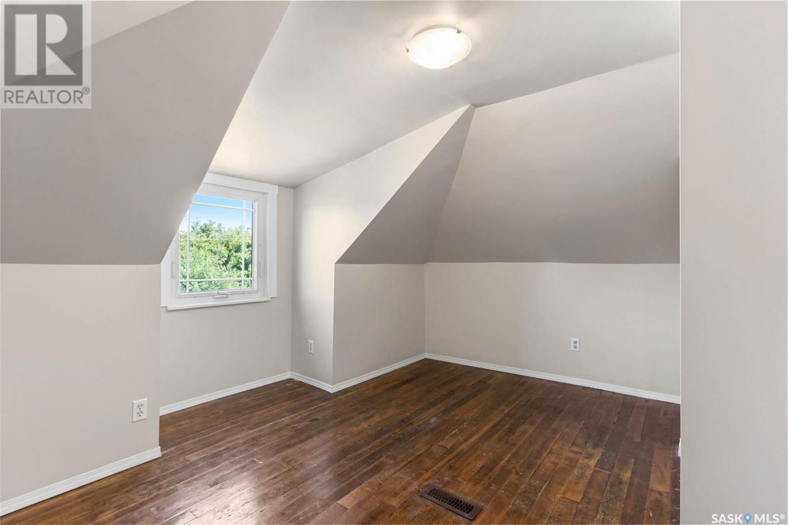 204 4TH AVENUE Image 29