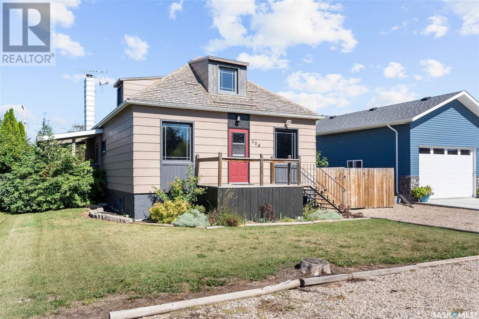 204 4TH AVENUE Image 3
