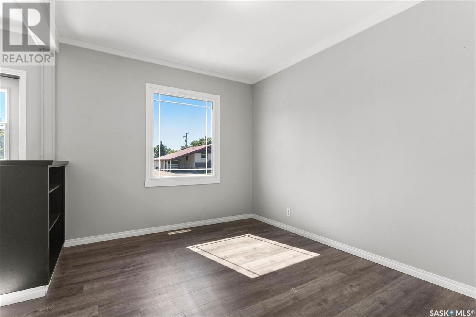 204 4TH AVENUE Image 9