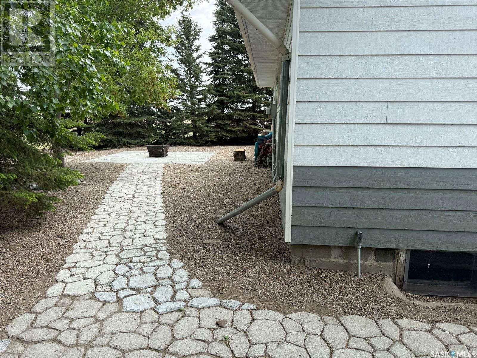 210 RUBY DRIVE Image 8