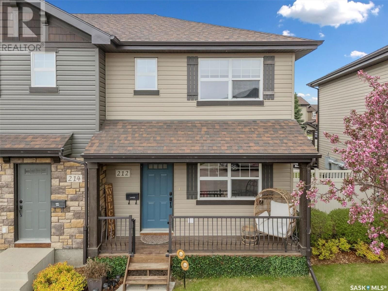 212 LANGLOIS WAY Image 1