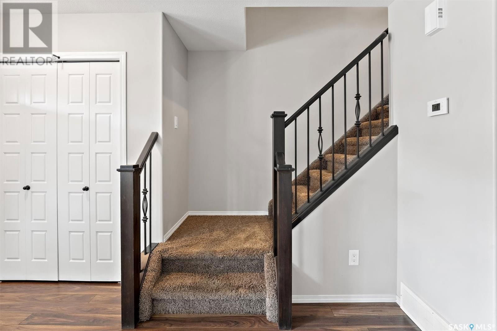 212 LANGLOIS WAY Image 14