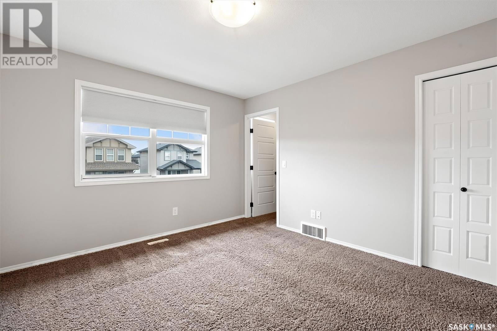 212 LANGLOIS WAY Image 17