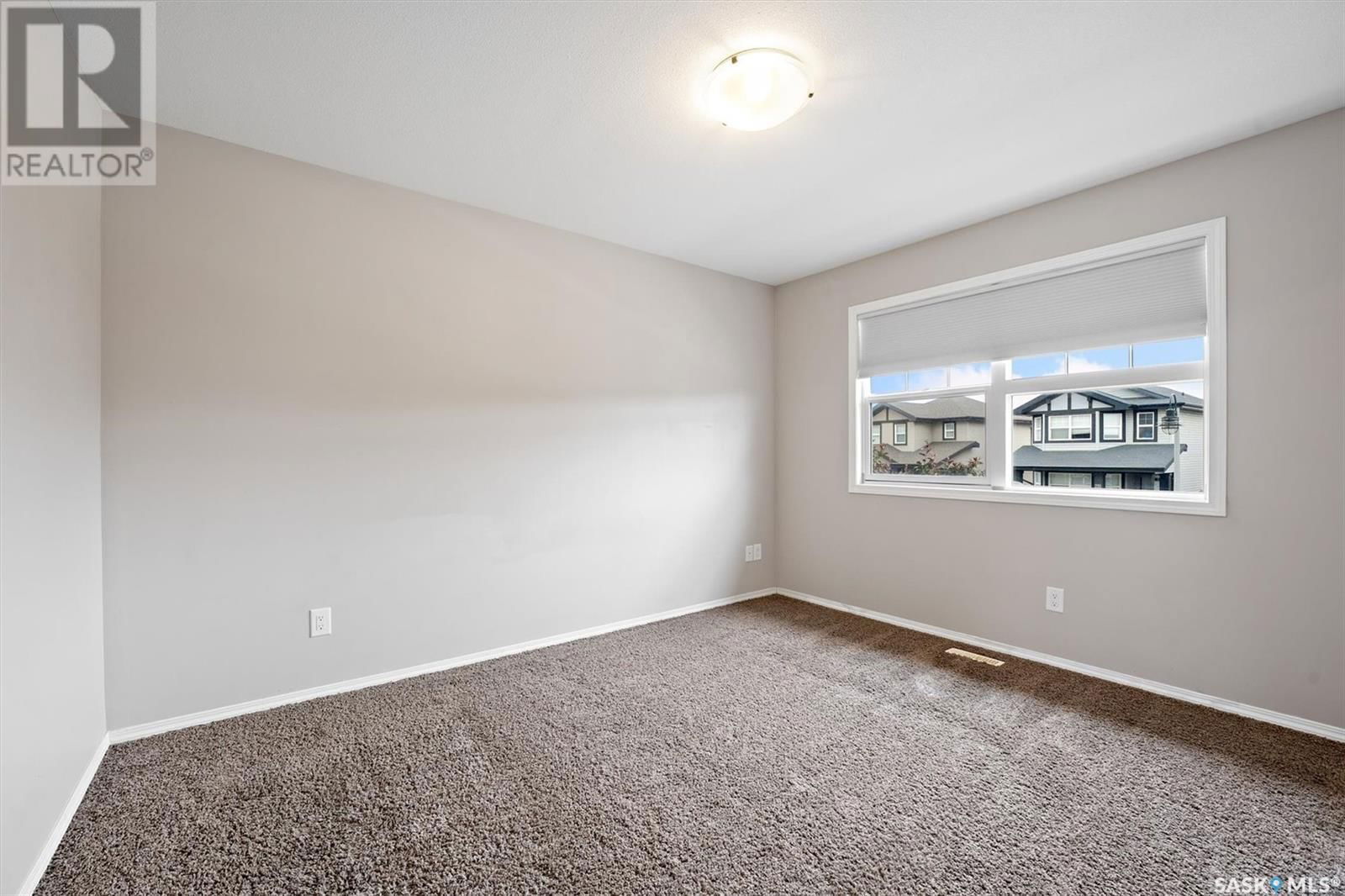 212 LANGLOIS WAY Image 18