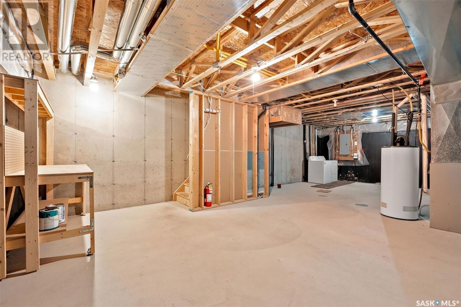 212 LANGLOIS WAY Image 23
